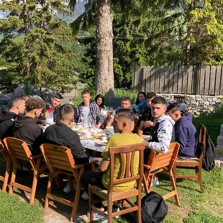 Bujtina Alpet Valbone